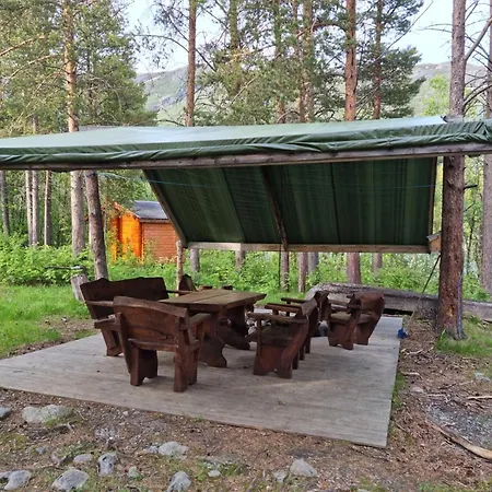 Torfoss Gard, Hytte Utleie, Campingvogn Og Bobil Plasser Potka Exterior photo
